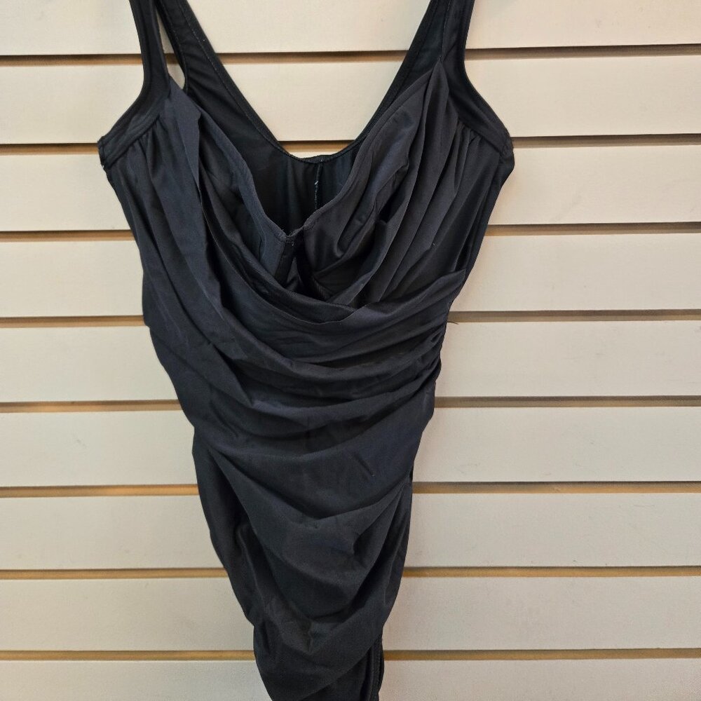 Miracle Suit the number one brand for slimming/shaping swimwear approx sz 10